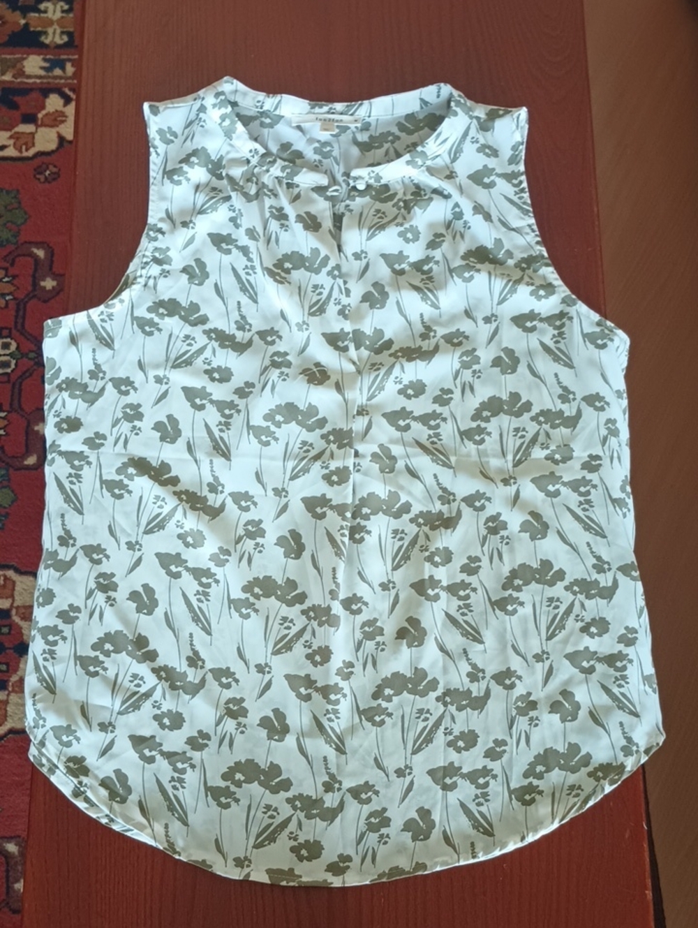 Sleeveless Floral Print Shell Top - Olive on Ivory